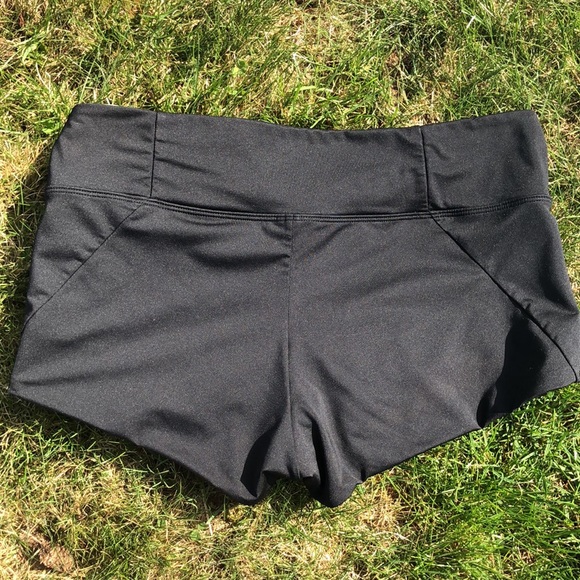 NIKE black Booty shorts ~ large - Picture 7 of 9